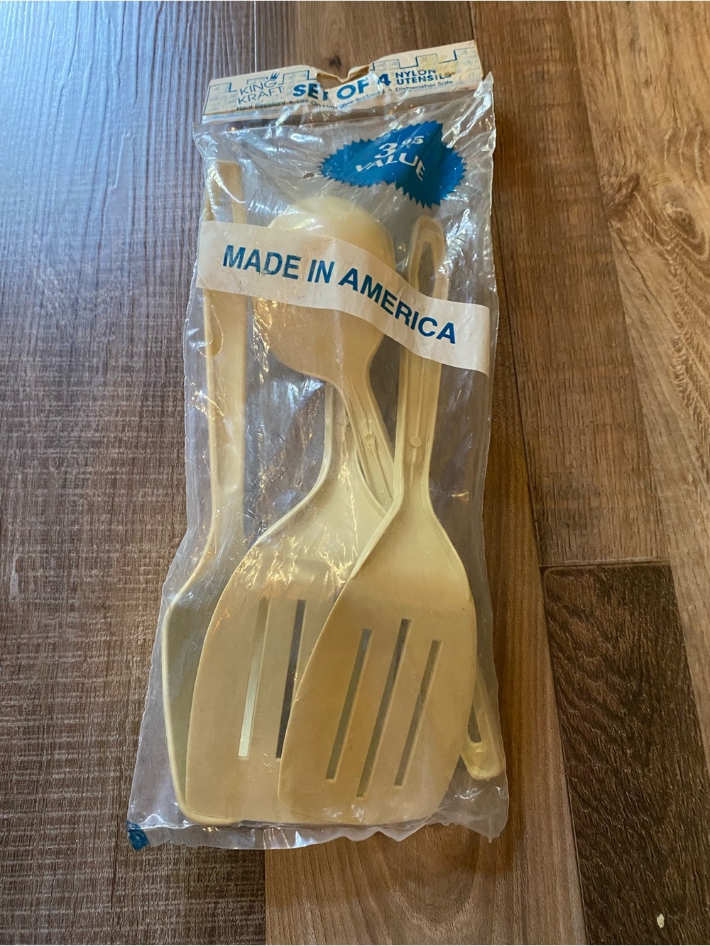 Made in America Cream Nylon 4-Piece Serving Utensil Set VINTAGE
